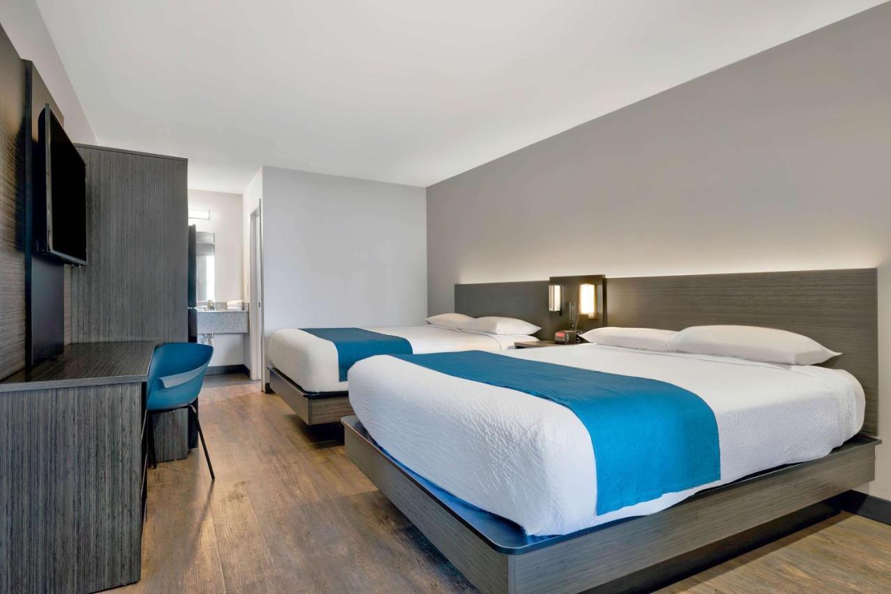 Hotel 6 Downtown Baylor 2*