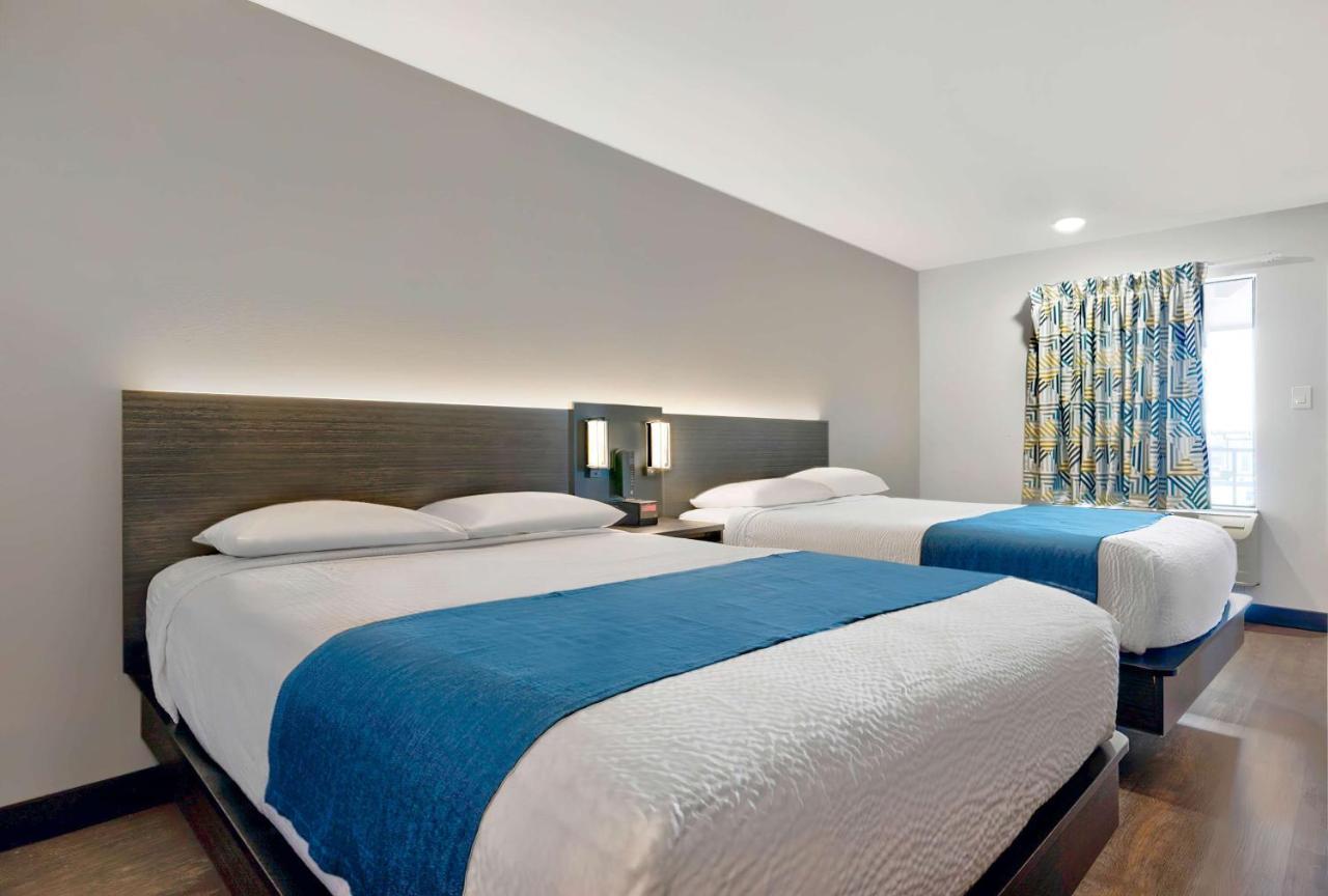 Hotel 6 Downtown Baylor 2*