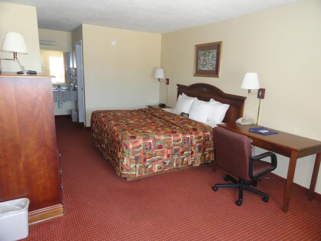 6 Downtown Baylor Hotel