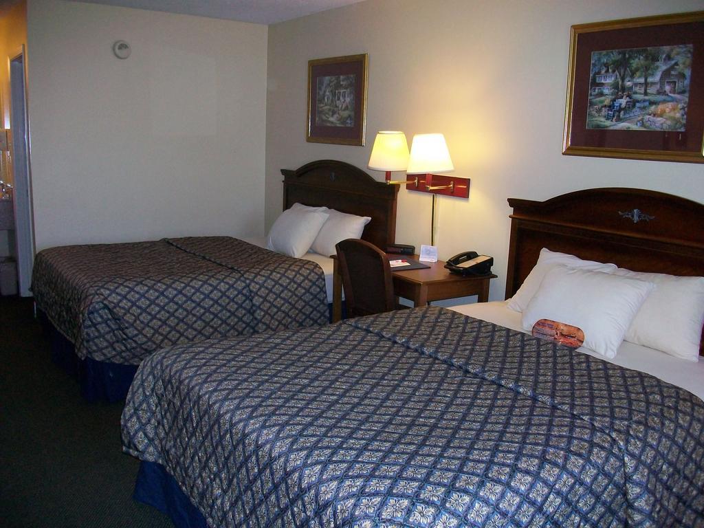 6 Downtown Baylor 2* Waco