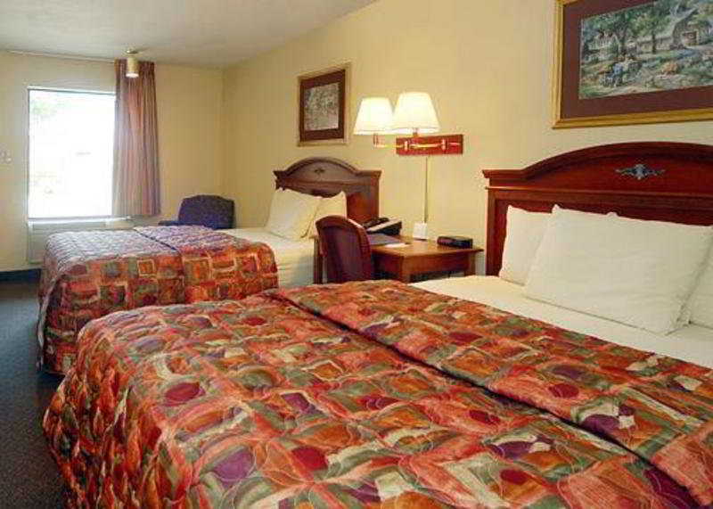 6 Downtown Baylor Hotel 2*