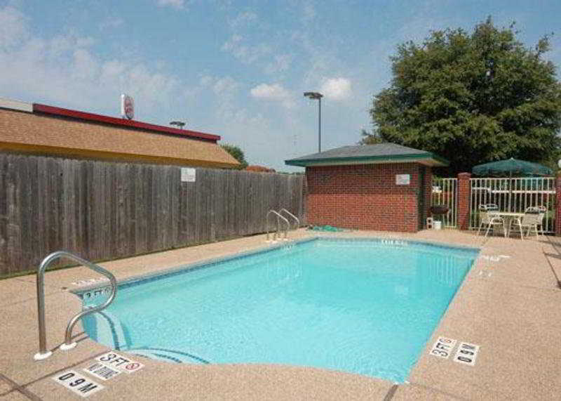 6 Downtown Baylor 2* Waco